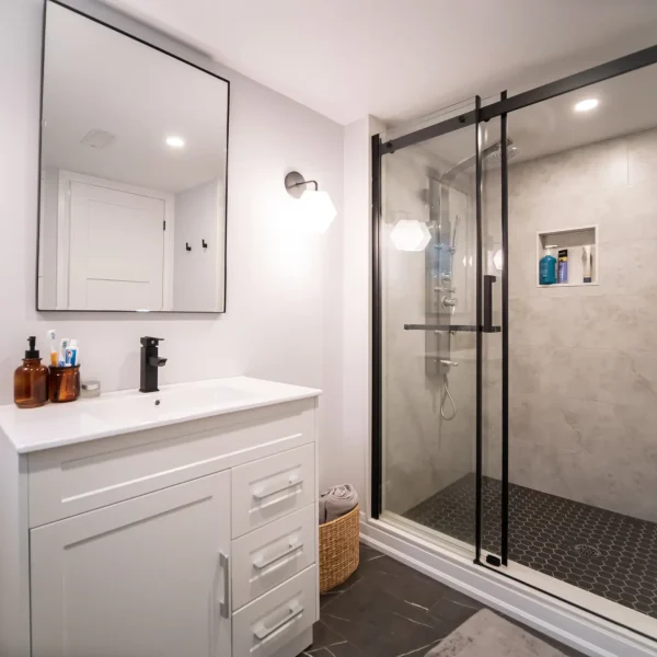 Location 10 image 12 (Bathroom & Home Spa)