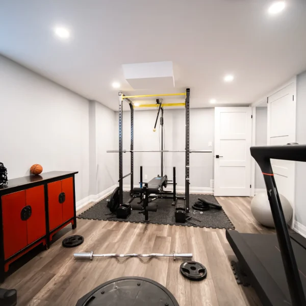 Location 10 image 16 (Home Gym)