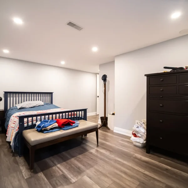 Location 10 image 18 (Bedroom)