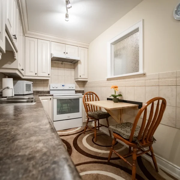 Location 2 image 11 (Bar & Kitchen)