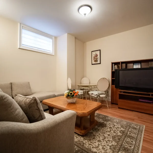 Location 2 image 5 (Living Room, Windows)