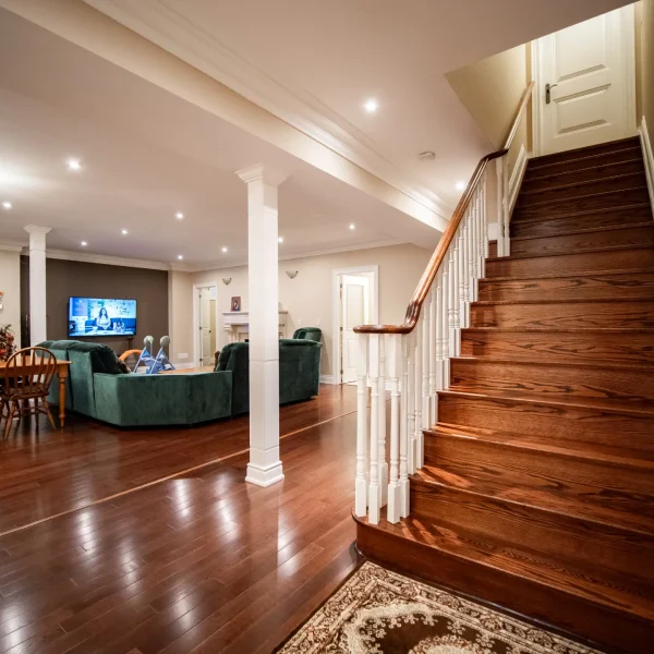 Location 3 image 2 (Open concept, Stairs & Understairs, Living Room)