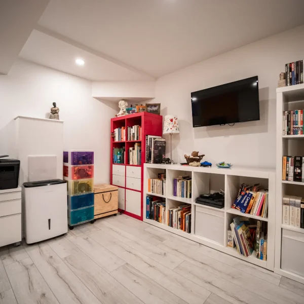 Location 4 image 5 (Livong Room)