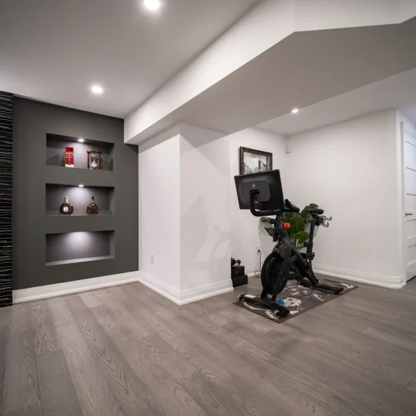 Location 5 image 1 (Home Gym, Windows, Open Concept)