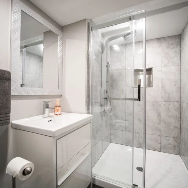 Location 7 image 3 (Bathroom & Home Spa)