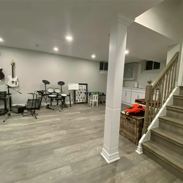 Location 81 image 3 (Open Concept, Rooms, Stairs & Understairs)