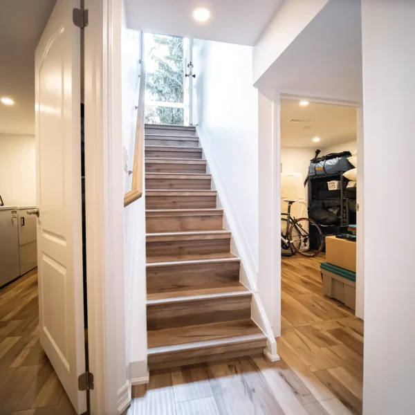 Location 9 image 16 (Rooms, Stairs & Understairs)