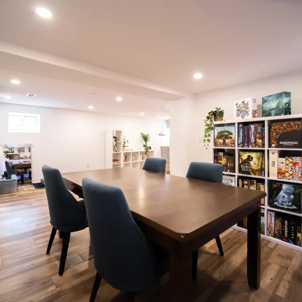 Location 9 image 8 (Open Concept, Living Room, Windows)